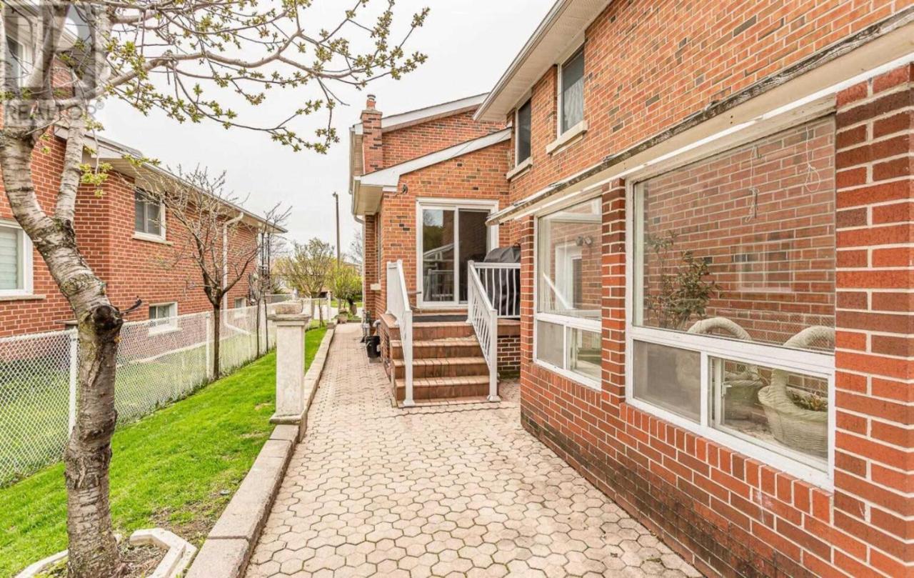 A Home Away Toronto Eksteriør bilde
