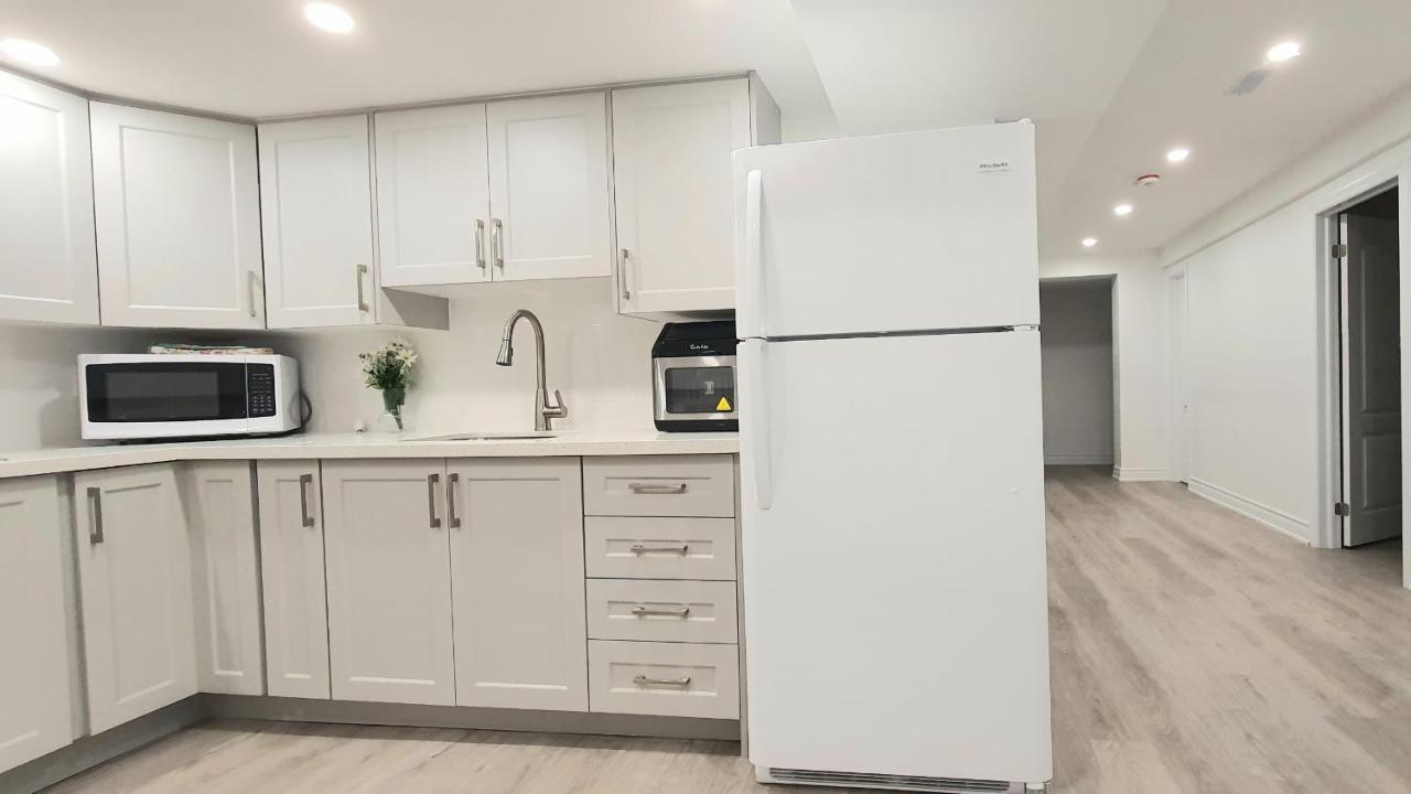 A Home Away Toronto Eksteriør bilde